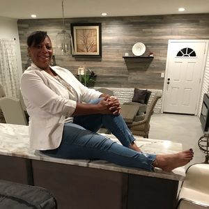 Meet your Posher, Carolyn